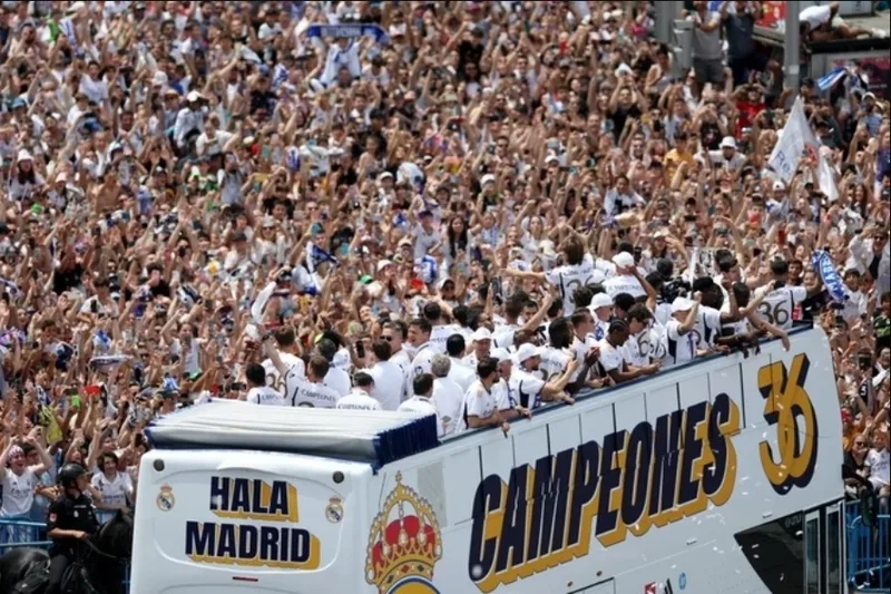 Real Madrid thu hút người hâm mộ toàn cầu nhờ danh hiệu, siêu sao, Champions League và bản sắc chiến thắng.