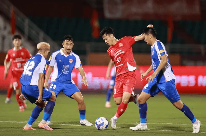 Sự khác biệt rõ nét về tính chất và vận hành giữa V-League và giải đấu cúp quốc gia.