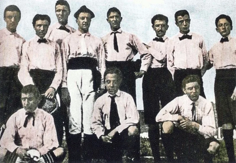 Lịch sử Juventus bắt đầu từ năm 1897 và trải qua hơn một thế kỷ phát triển với nhiều cột mốc đáng nhớ.